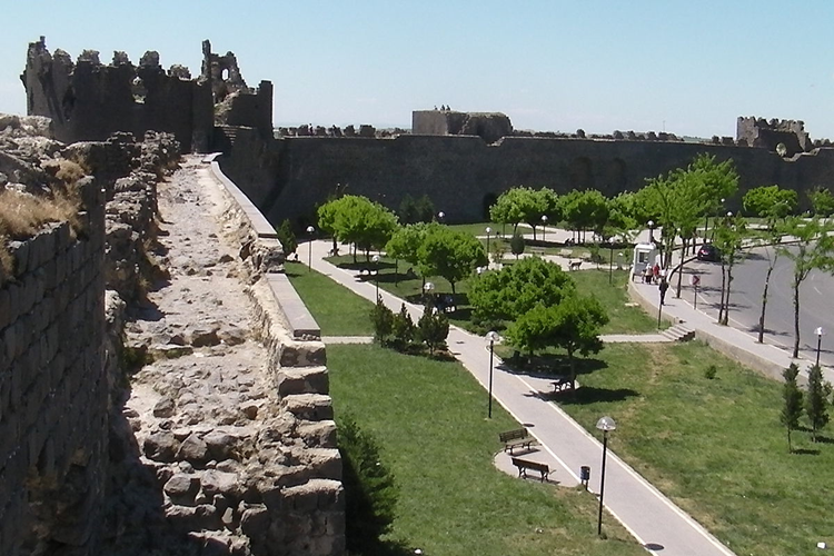 Diyarbakır Sur 2023 Nüfusu Kaçtır?