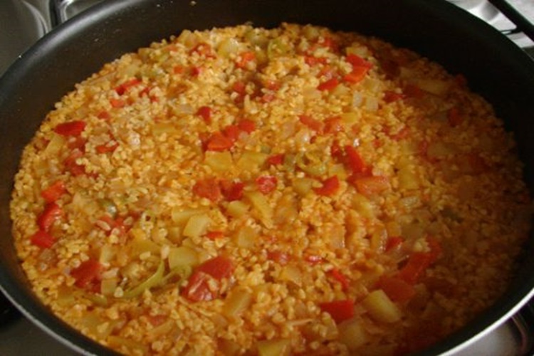 Domatesli Bulgur Pilavı Yanına Ne Gider?