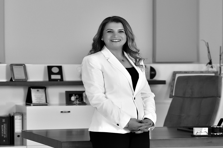 Dr Elif Pasha Nerede Çalışıyor?