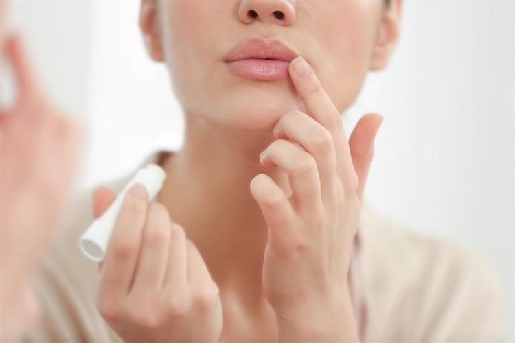 Dudak Peeling Fırçası Ne İşe Yarar?