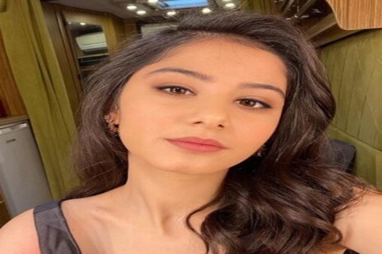 Duy Beni’nin Leyla’sı Helin Kandemir Kimdir? 