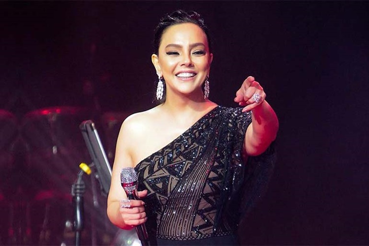 Ebru Gündeş’in Albümleri Nelerdir?