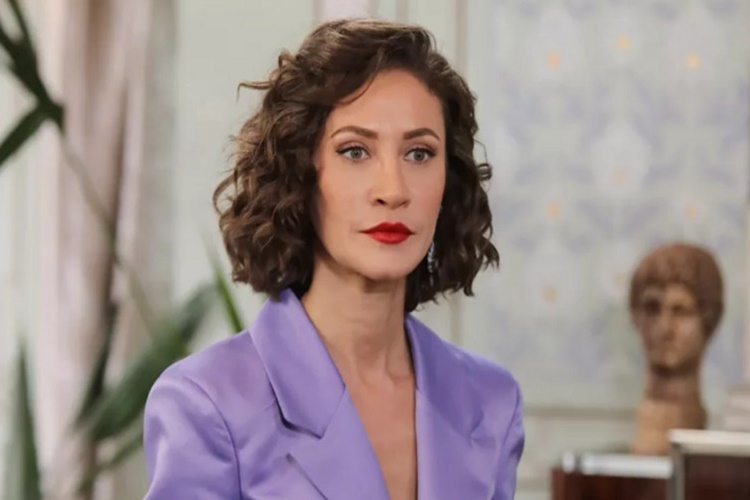 Ece Dizdar Kaç Yaşında?