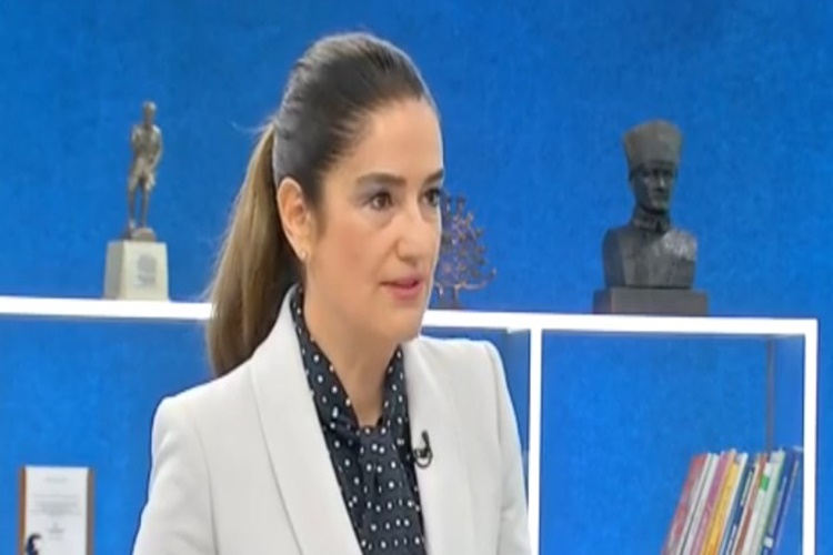  Ece Güner Toprak İlk Eşi Kimdir?