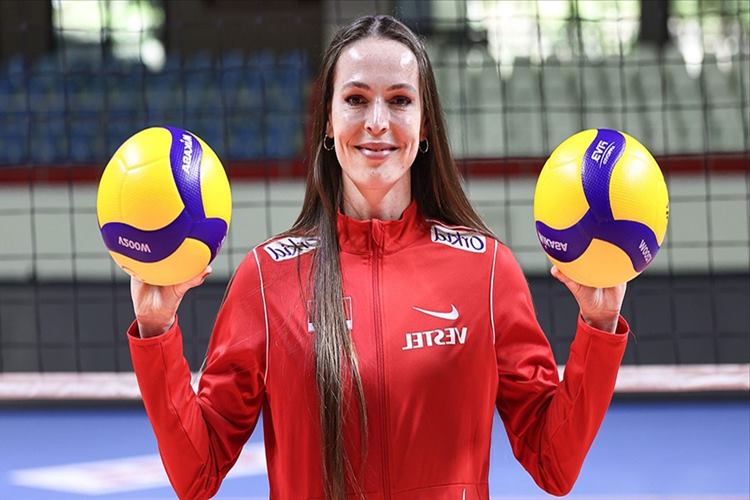 Eda Erdem Voleybolu Bırakıyor Mu?