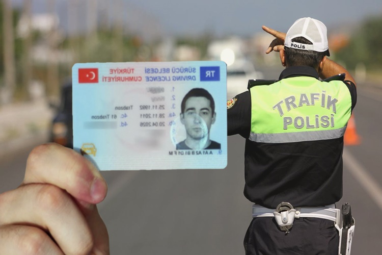 Ehliyet İşlemleri İçin Gerekli Evraklar Nelerdir? 