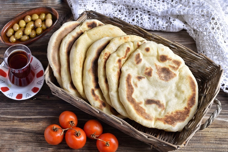 Ekşi Mayalı Bazlama Nasıl Yapılır?