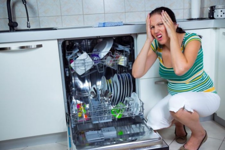 Elektrikli Cezve Bulaşık Makinesinde Yıkanır Mı?