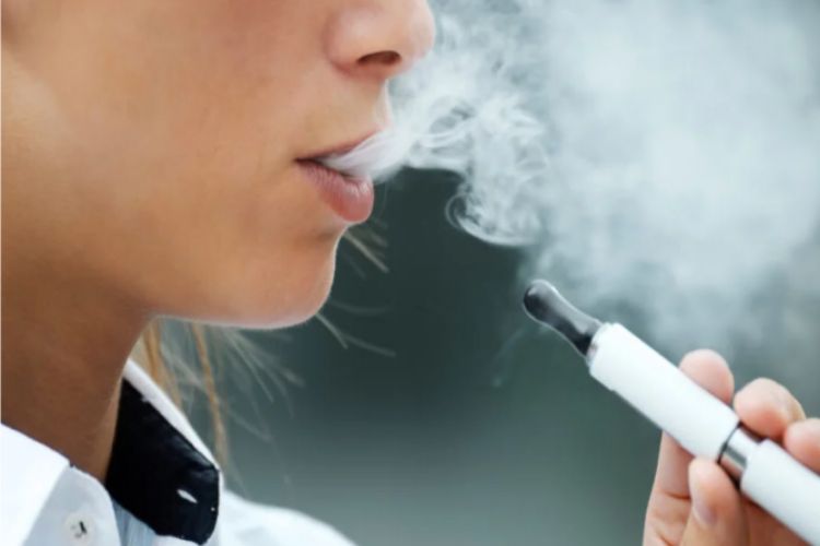 Elektronik Sigara Uçakta Taşınır Mı?