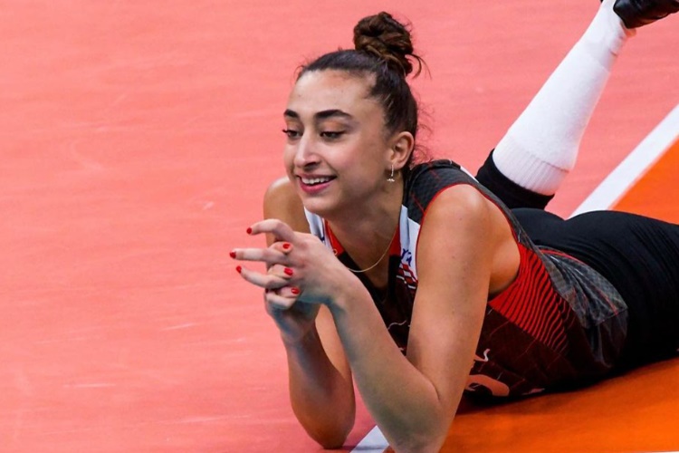 Elif Şahin Boyu Kaç?