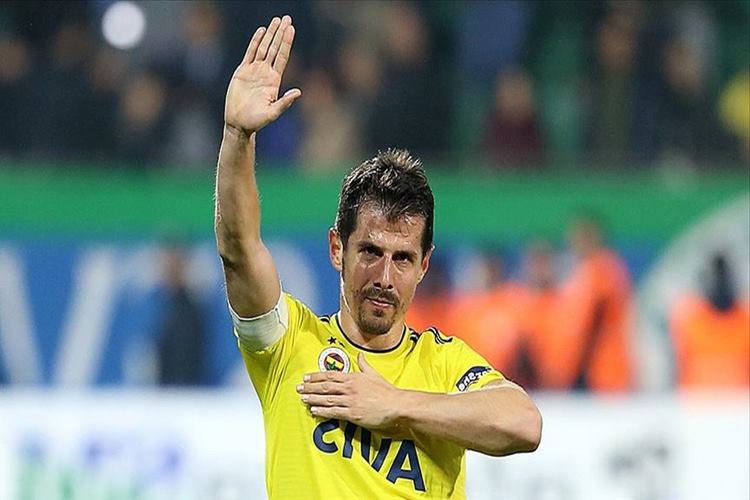 Emre Belözoğlu Hangi Takımlarda Oynadı?
