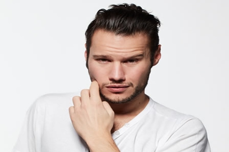 Emre İğdemir Evli mi?