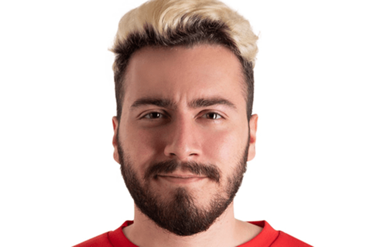 Enes Batur Hakkında Bilinmesi Gerekenler