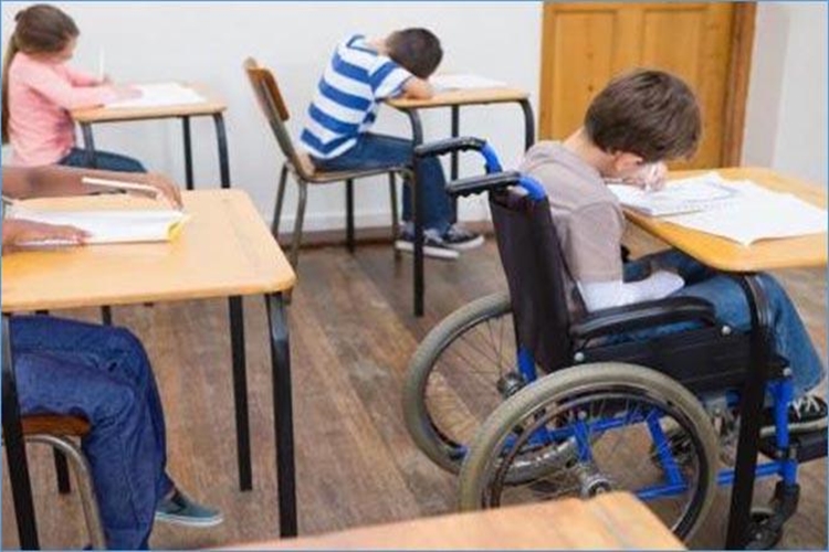 Engelli Öğrencilere Nasıl Davranmalıyız?