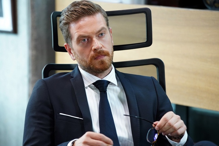 Engin Öztürk Hangi Dizilerde Oynadı?
