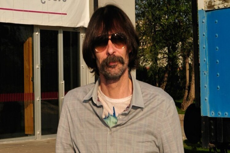 Erdal Beşikçioğlu İlhan Cavcav'ın Yeğeni Mi?