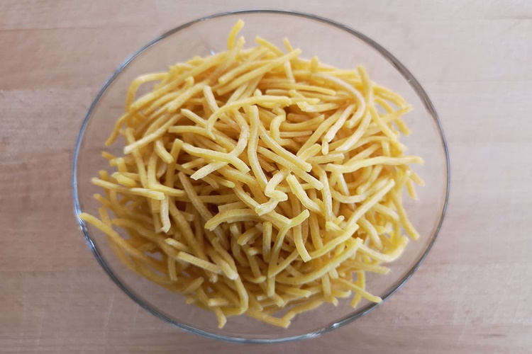 Erişte Makinesi Neden Çift Çıkarır?