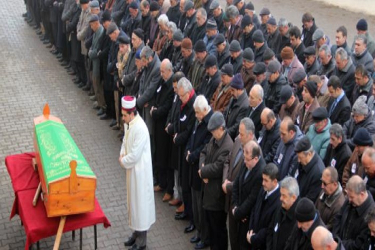 Erkek Cenaze Namazı Nasıl Niyet Edilir?