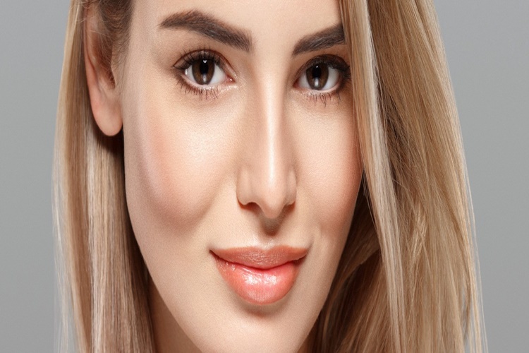 Erkeklerde Yanak Estetiği Nasıl Olur?