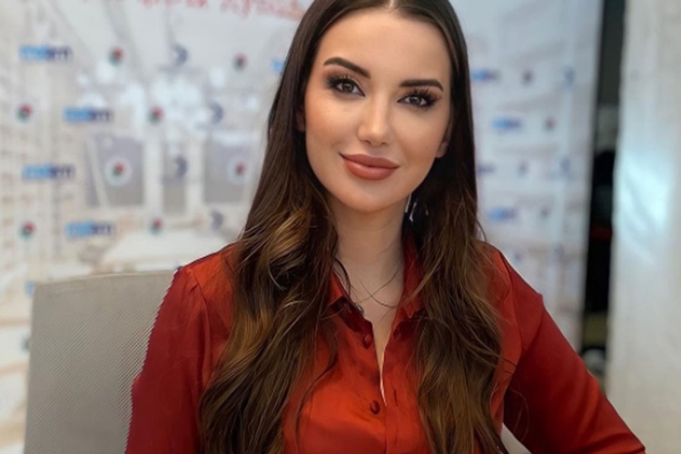 Esra Ezmeci Aslen Nereli?
