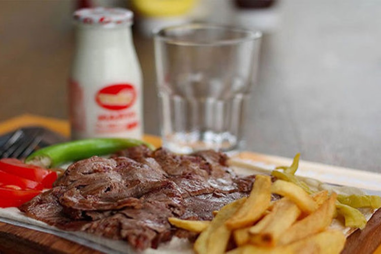 Et Döner Diyette Yenir Mi?
