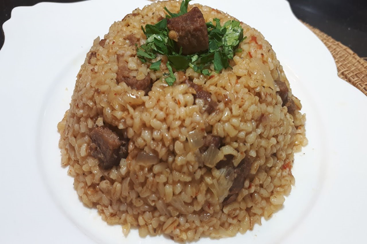 Etli Bulgur Pilavı Zeytinyağlı Olur Mu?