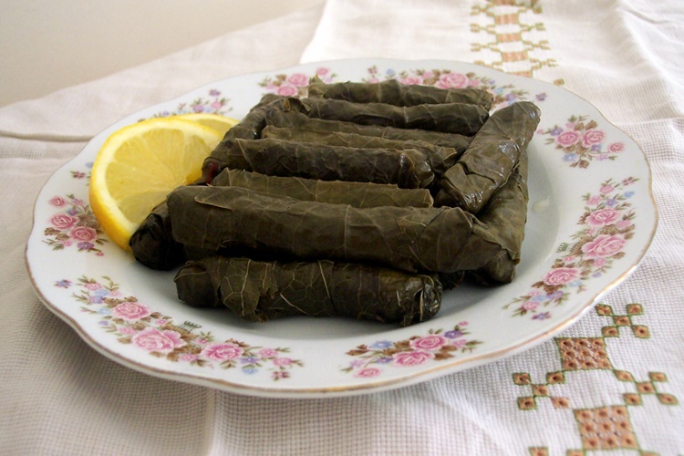 Etli Yaprak Sarmasına Ne Kadar Su Konur?