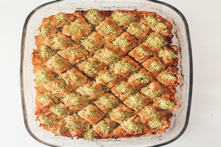 Ev Baklavası Altı Neden Pişmez?