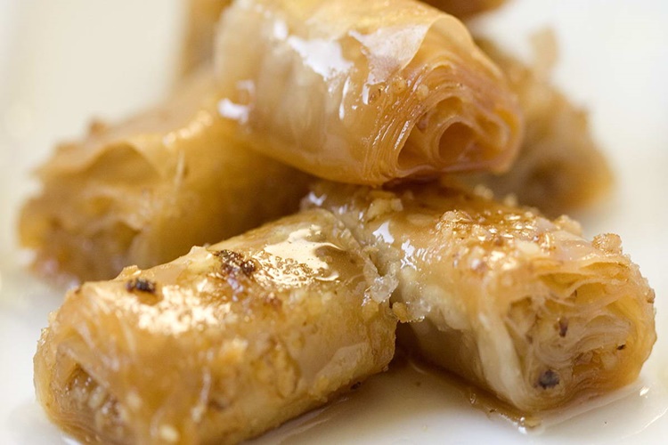 Ev Baklavası Kaç Derecede Pişer?