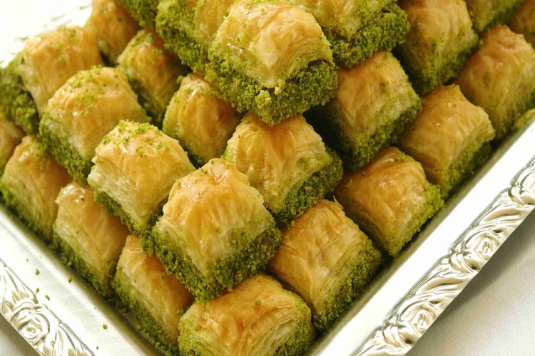Ev Baklavası Şerbeti Kaç Dakikada Kaynatılır?