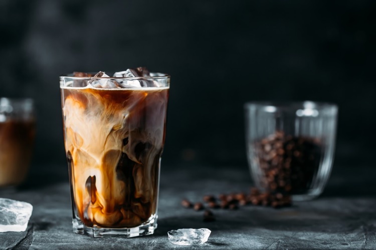Evde Starbucks Deneyimi Yaşatacak 4 Lezzetli Soğuk Kahve Tarifi