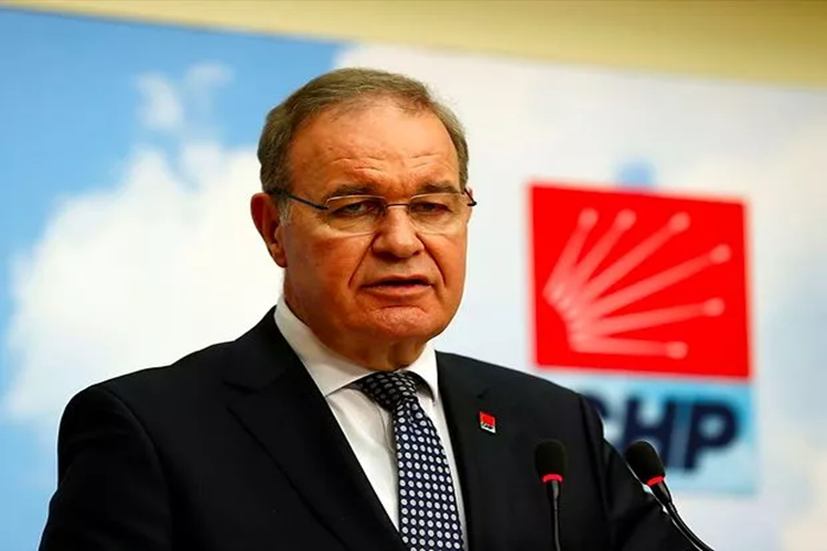 Faik Öztrak Kaç Yaşında?
