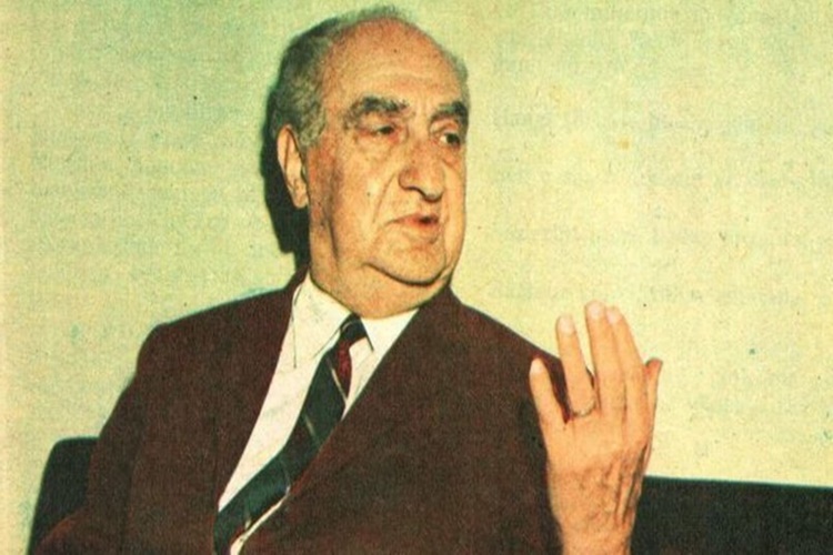 Faruk Nafiz Çamlıbel’in Eşi Kimdir?