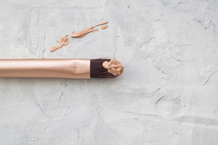 Fondoten Lekesi Koltuktan Nasıl Çıkar?