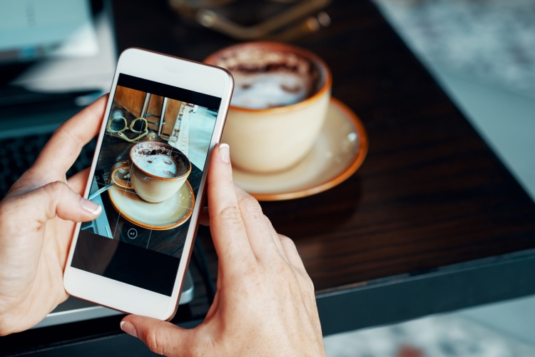 Fotoğraf Çekerken Telefon Nasıl Tutulur?