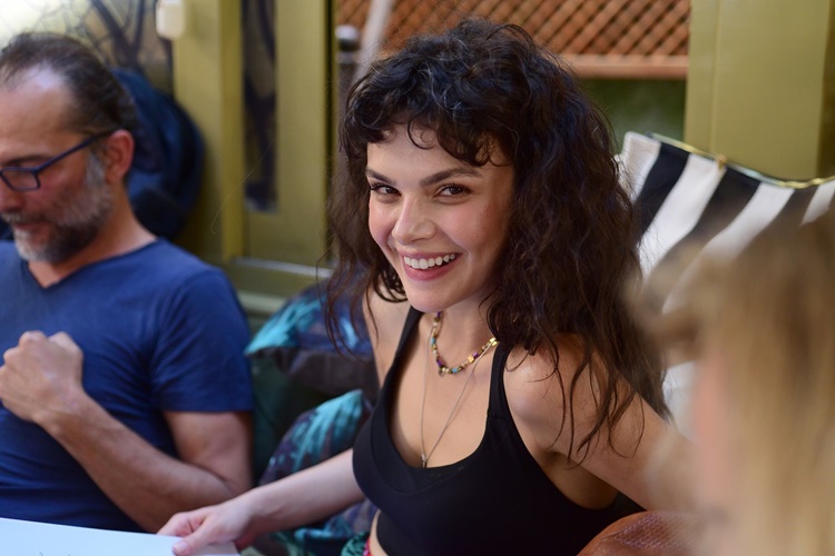 Elbet Bir Gün Dizisi Konusu Nedir?