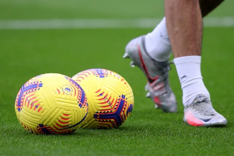 Futbolda Omuz Atmak Faul Mü?