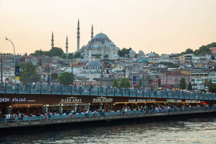 Galata Köprüsü Geçiş Ücretli Mi?