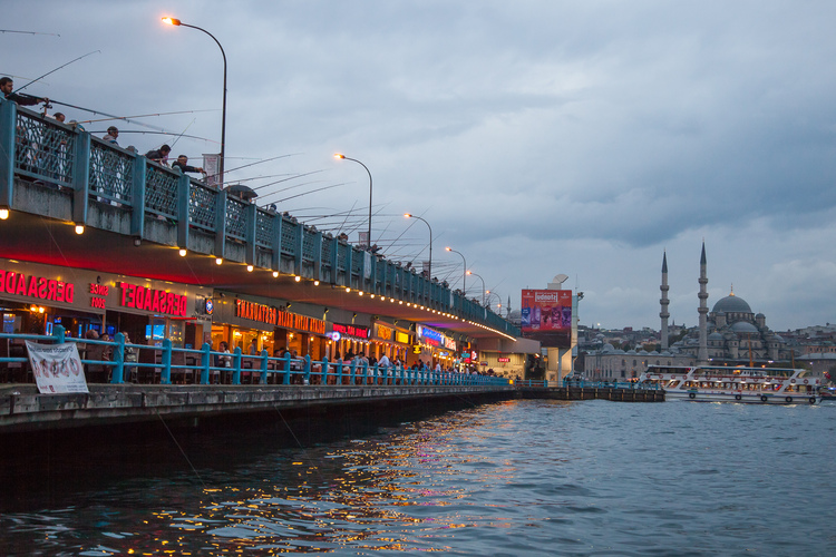 Galata Köprüsü Hangi İlçede?