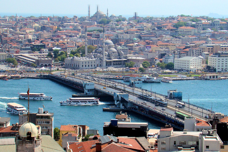 Galata Köprüsü Nerede?
