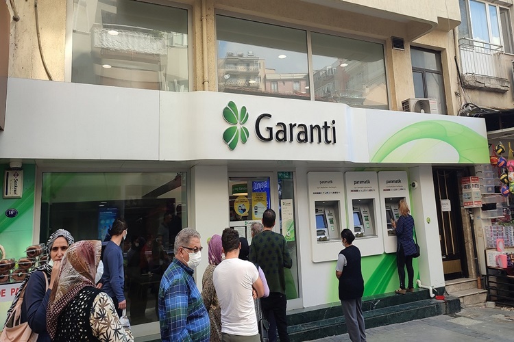 Garanti Bankası Çalışma Saatleri Nedir?