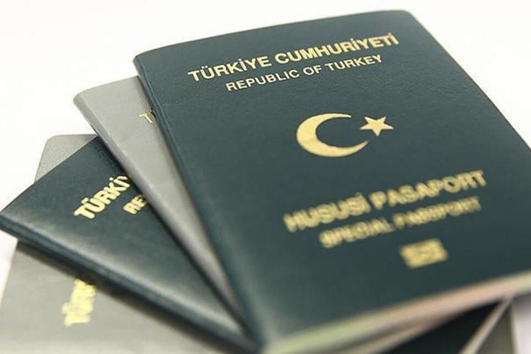 Gazeteciler Yeşil Pasaport Alabilir Mi?
