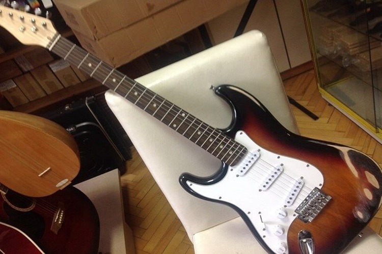 Gitar Nasıl Çalınır