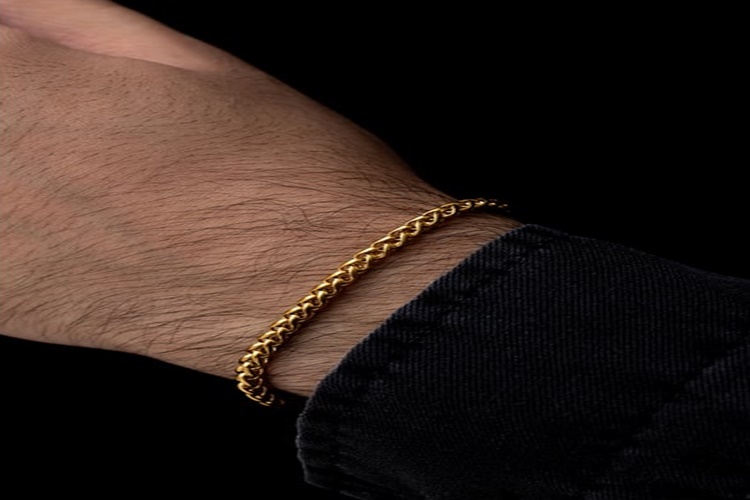 Gold Çelik Bileklik Nasıl Parlatılır?