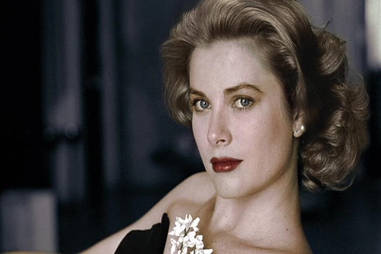Grace Kelly Kaç Yaşında Öldü?