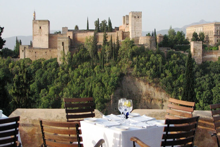 Granada Katalan Mı?