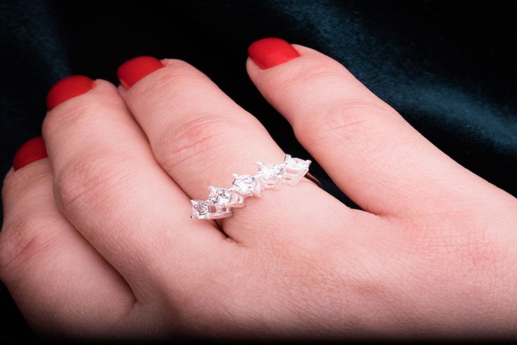 Gümüş Yüzük Nerede Satılır?