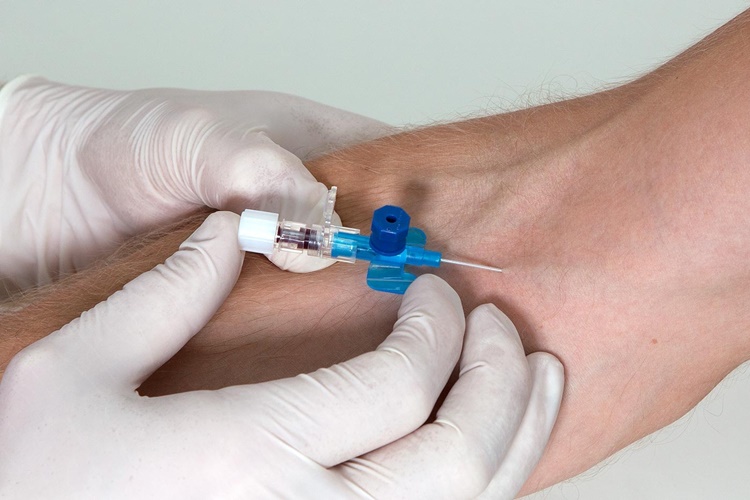 Güneş Çarpmasına Serum Takılır Mı?