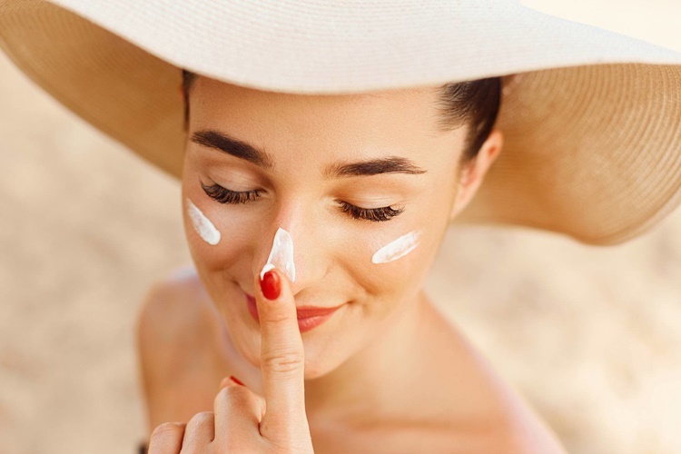 Güneş Kremi Bozulur Mu?