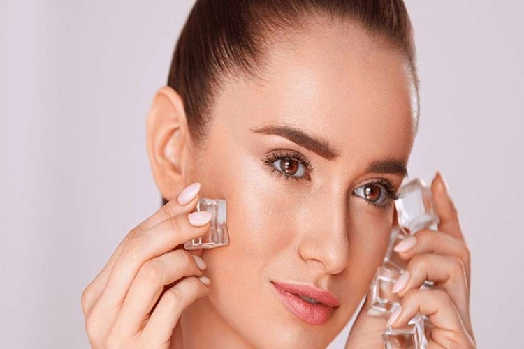 Güneş Yanığı İçin Cildinizi Hızlı İyileştirecek 4 Ev Çözümü
